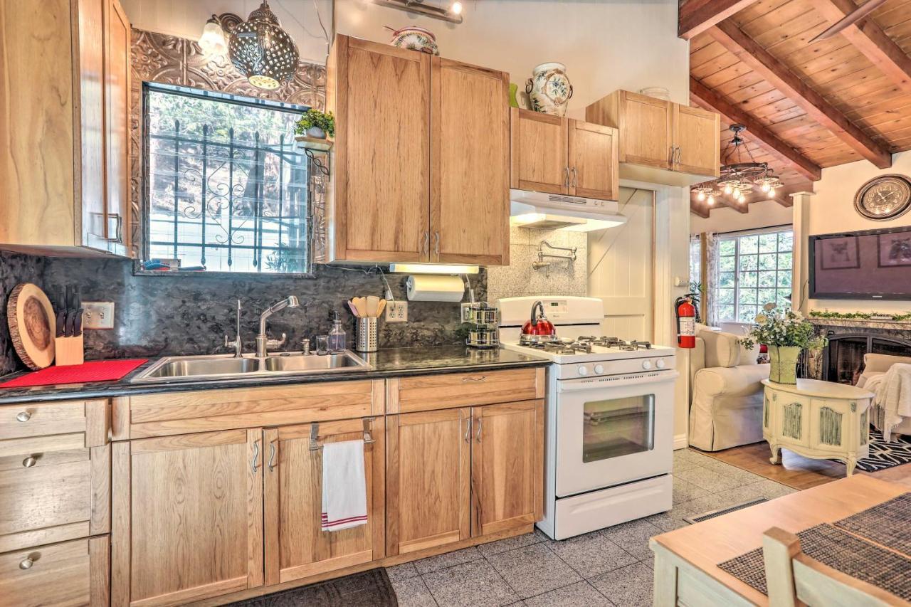 Boho Crestline Cabin, 1 Mile To Lake Gregory! Екстериор снимка
